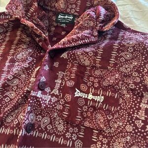 Dogg Supply by Snoop Dogg Burgundy Button Up Shirt Size Small